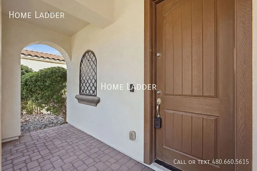 Beautiful Eastmark Home with Private Pool, Loft & Upgraded Kitchen — Photo 4
