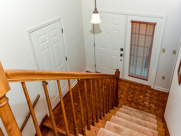 4th image of 608 Dundee Dr