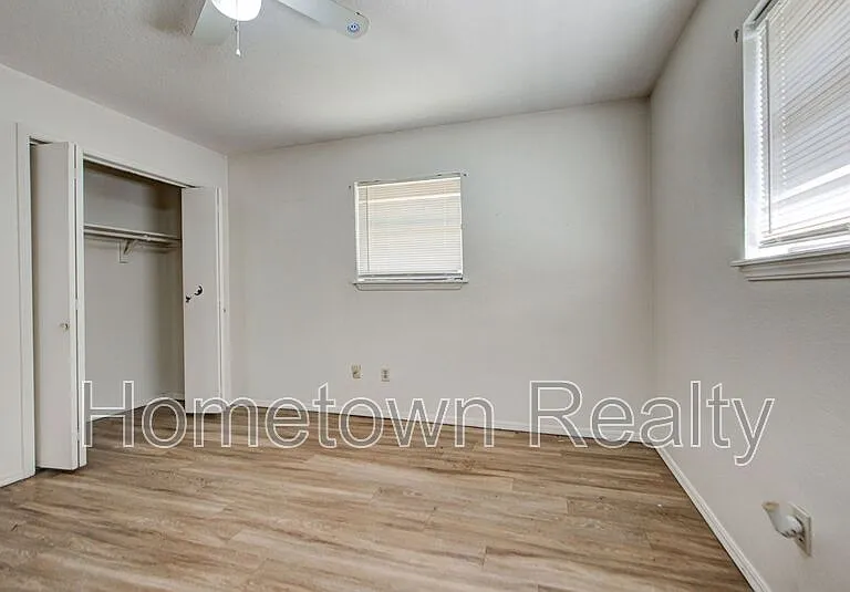 1109 NE 5th Ter — Photo 17