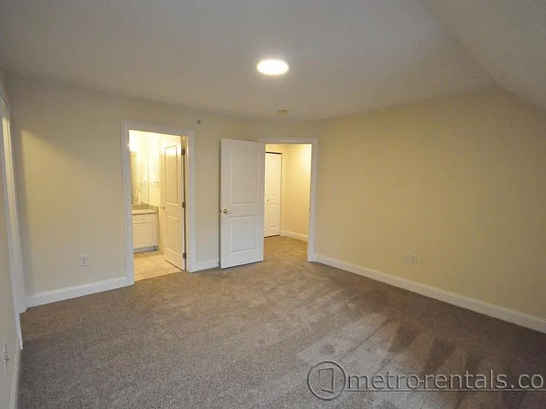 44 Warren St #44 — Photo 7