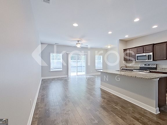 5th image of 407 Ferguson Ln