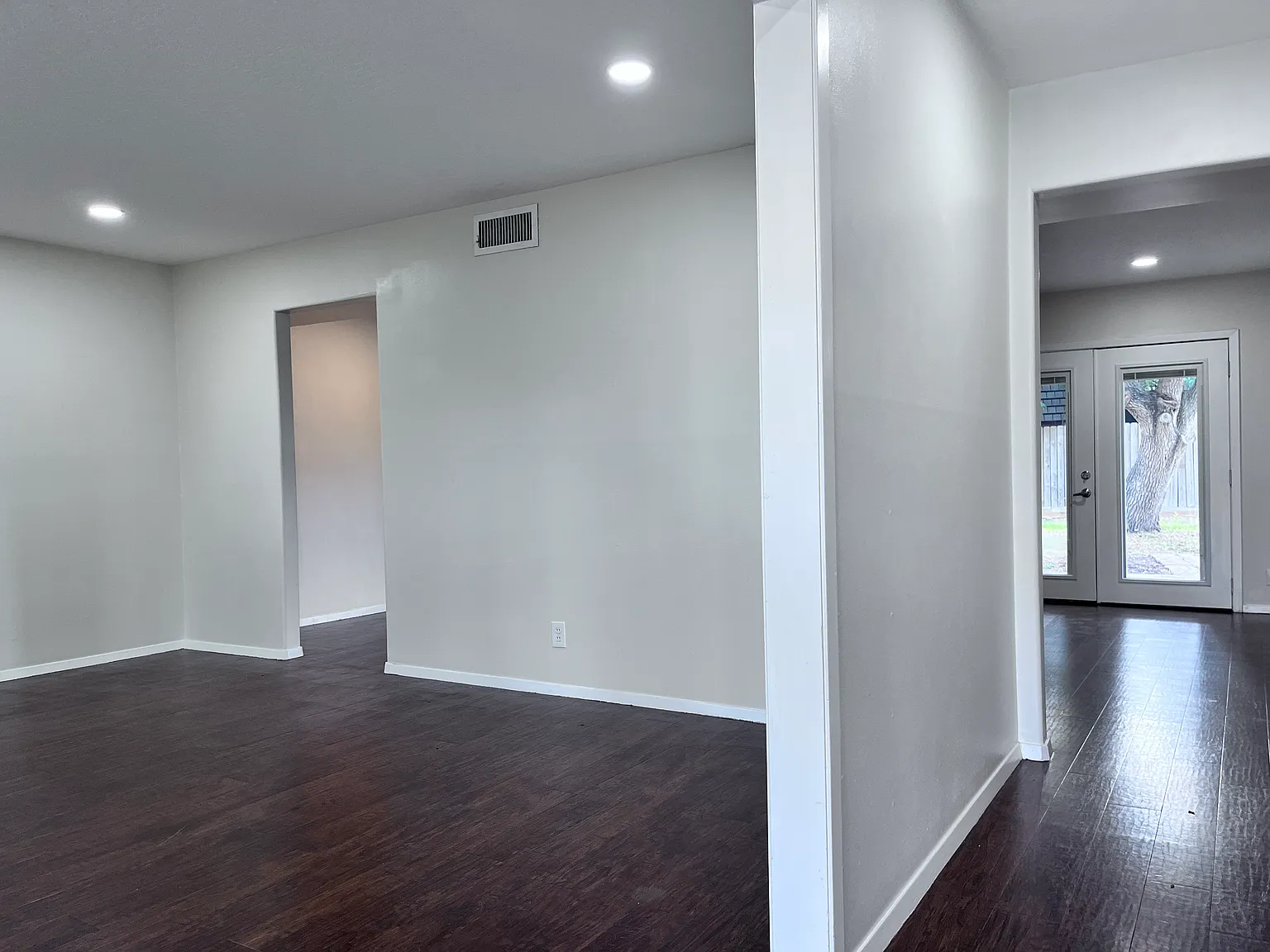 4 bed, 2222 sqft, $2,400 — Photo 3