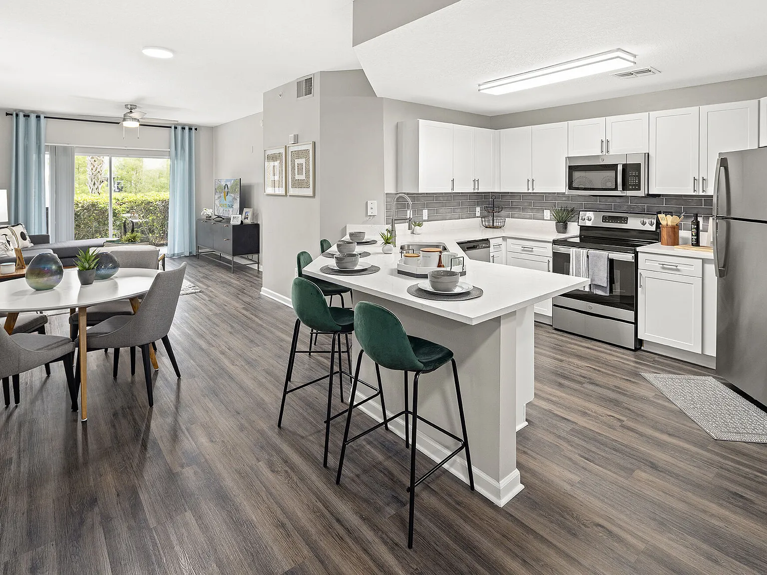 Pointe Parc at Avalon — Photo 4