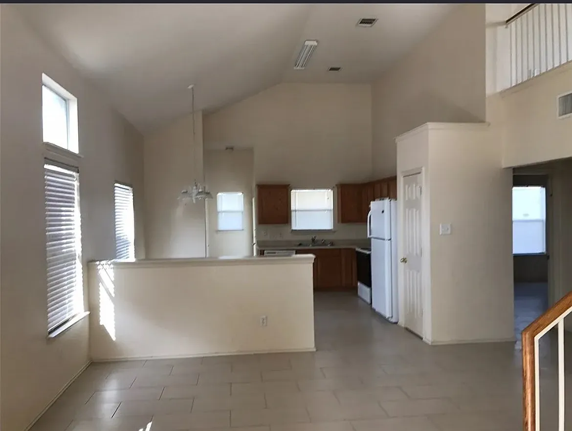 3 bed, 1718 sqft, $1,850 — Photo 4