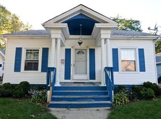 36 N Burton Ave, Waukegan, IL 60085