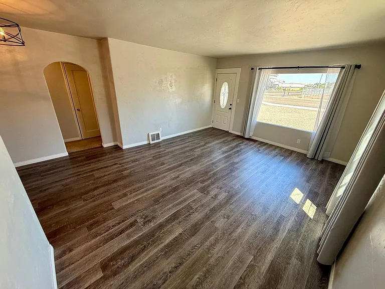 2374 Appleside Blvd — Photo 11