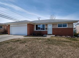 30037 Moulin Ave, Warren, MI 48088