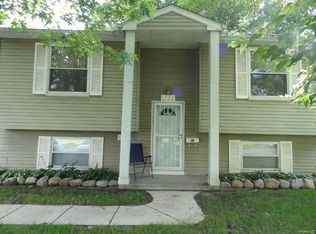 1222 Stamford Rd, Ypsilanti, MI 48198