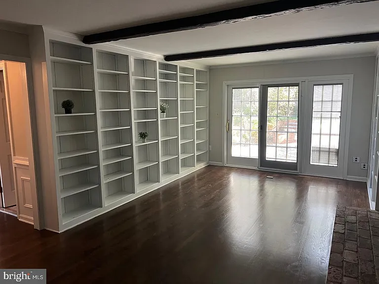 1197 Meadow Green Ln — Photo 31
