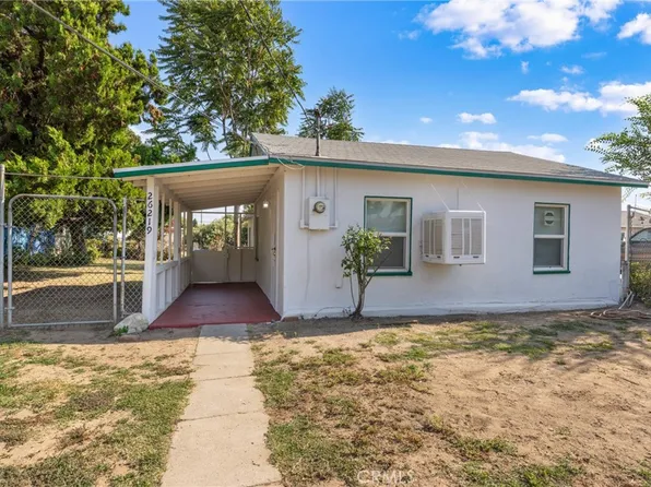 26219 9th St, Highland, CA 92346