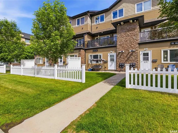 UNIT 807-110 Shillington CRESCENT, Saskatoon, SK S7M 3Z8