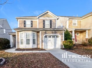 938 Old Forester Ln, Charlotte, NC 28214