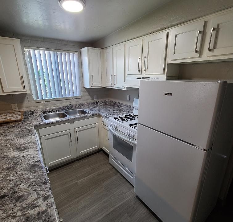 1st image of 400 N Westmoreland Ave #A
