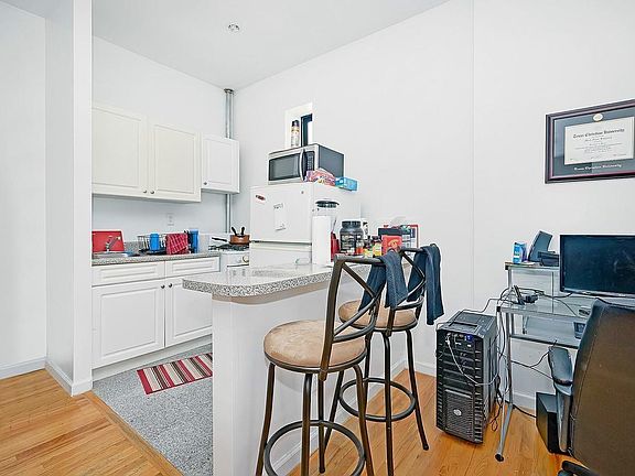 3rd image of 558 W 142nd St APT 3E