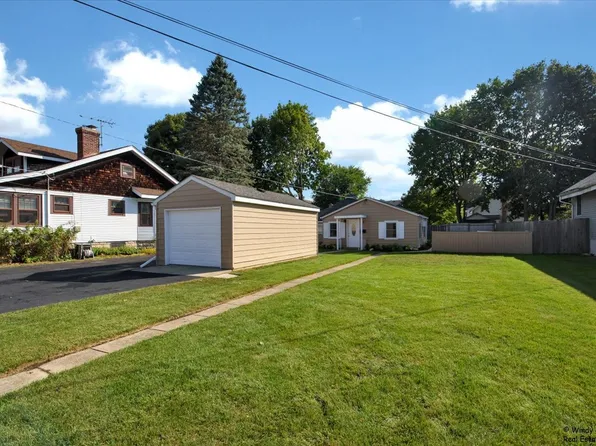 115 Grant St, Barrington, IL 60010