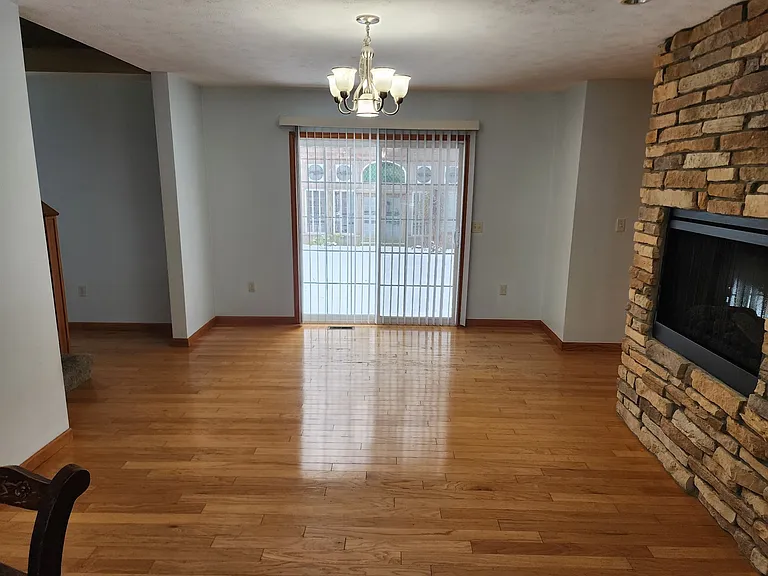 603 Oakwood Dr — Photo 9