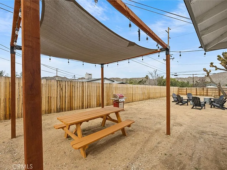 55585 Onaga Trl — Photo 30