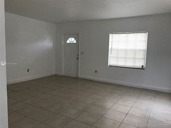 5th image of 845 NW 123rd St