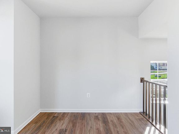 7th image of this home