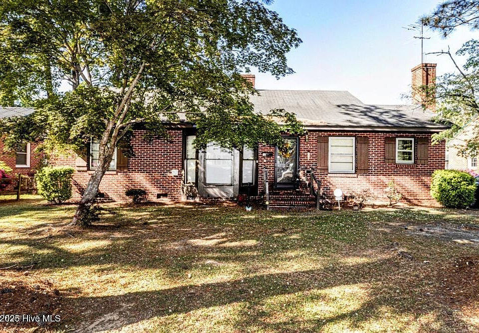 1st image of 1316 N Oakwood Drive