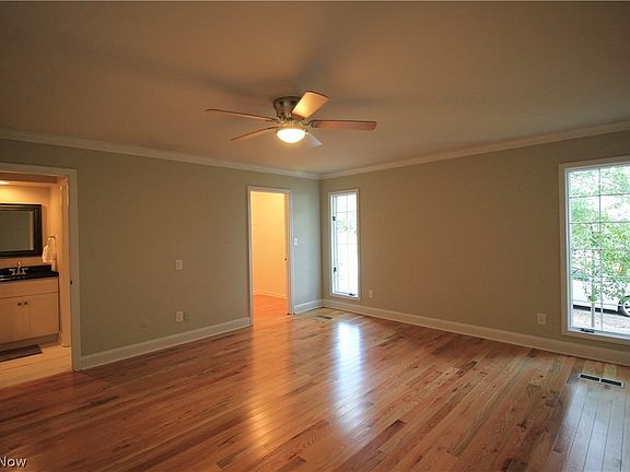 3rd image of 2231 Fairway Blvd #A