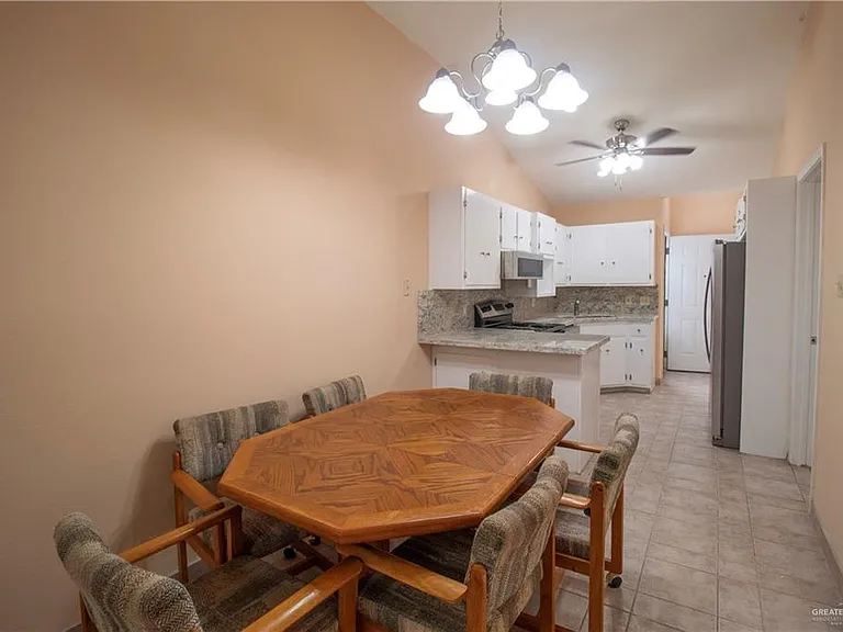 1510 River Bend Dr #6 — Photo 6