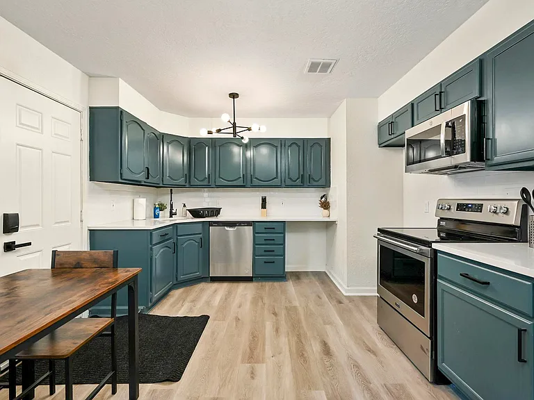 Modern, spacious kitchen