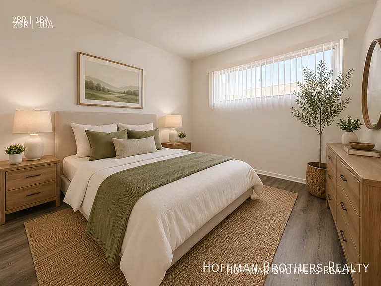 7919 S Hoover St #9 — Photo 4