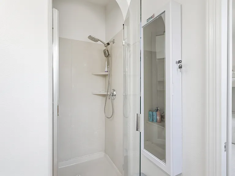 Bathroom 4
