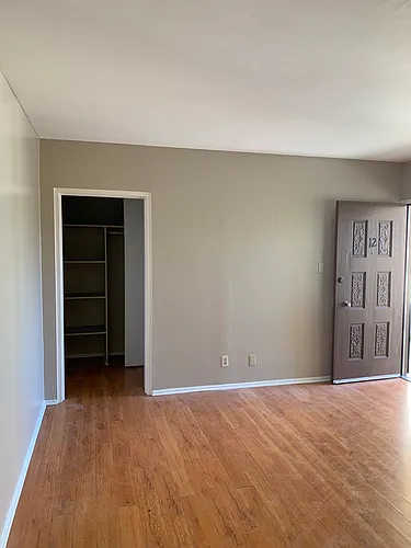 13939 Vanowen St #12 Photo 1