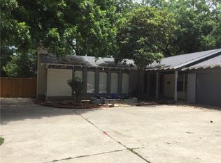 1407 Wilson Rd, Fort Worth, TX 76112