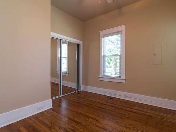 2nd image of 1725 Nassau St