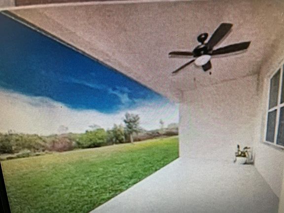 This house is very clean and be ready for move-in with beautiful back yard view