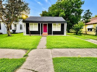 1833 11th St, Port Arthur, TX 77640