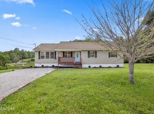 165 Kenzie Ln, La Follette, TN 37766