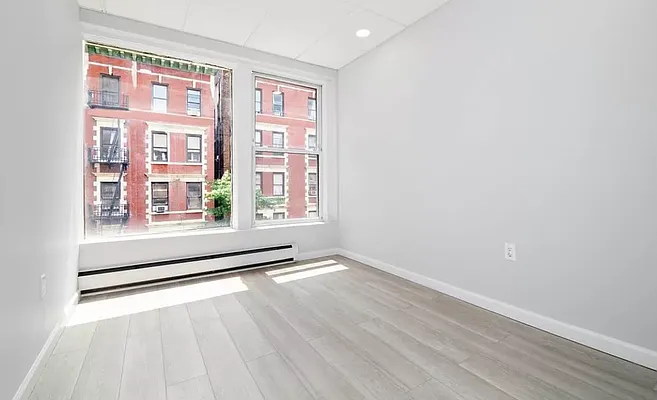 Rented by REAL New York | media 6