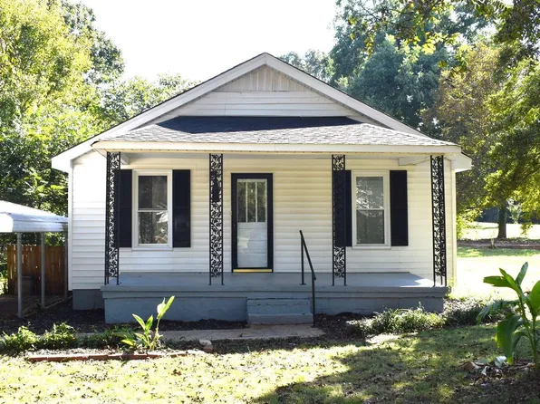 607 W 3rd St, Tuscumbia, AL 35674
