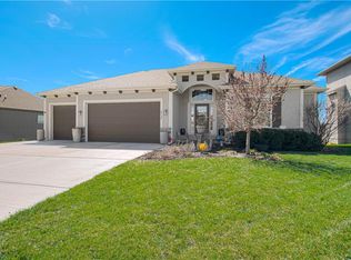 2729 W Elm St, Olathe, KS 66061