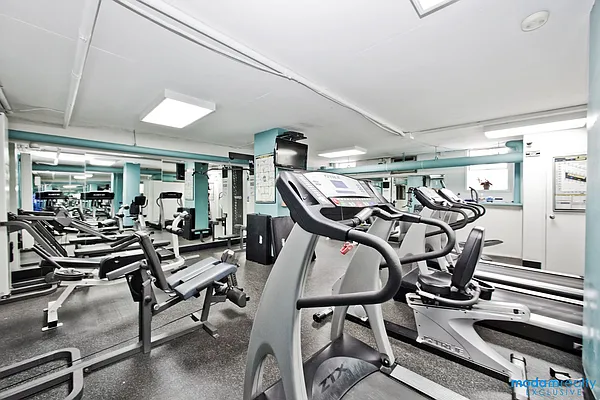 Sold by Moda Realty | media 37