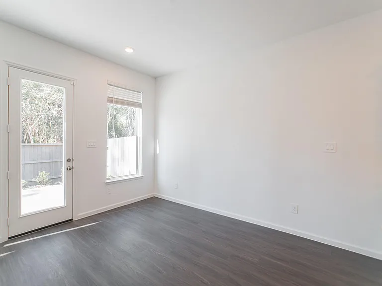 670 Royal Arch Dr — Photo 13
