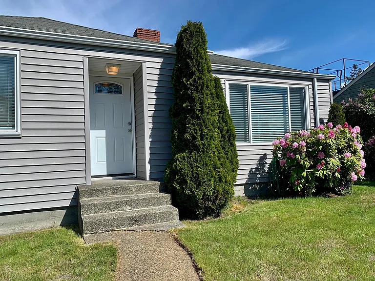 3838 46th Ave SW — Photo 6