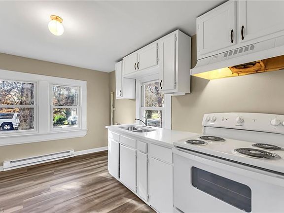 4th image of 1816 Short St