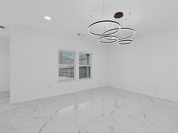5th image of 3111 Buttercup Bayou