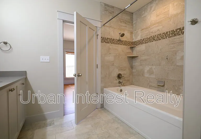 47 Palm St #B — Photo 12