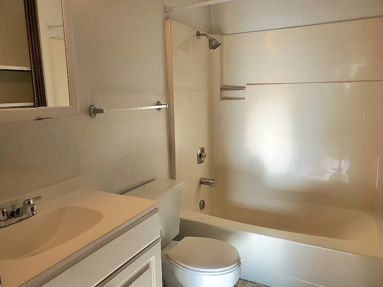114 Wisconsin Ave #9 — Photo 10