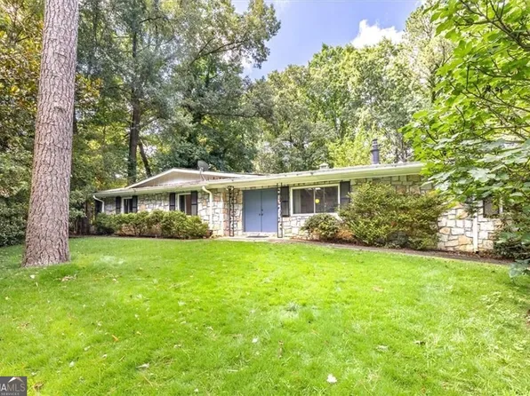 2619 Andover Dr, Dunwoody, GA 30360