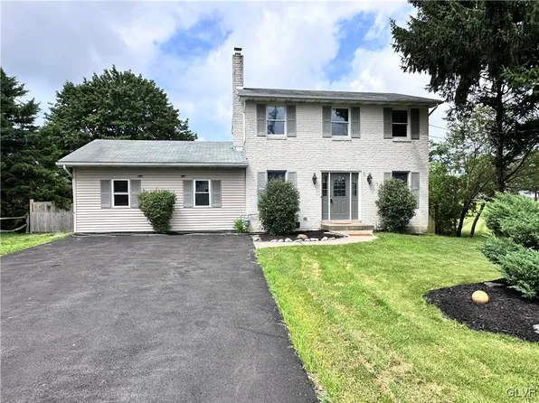 3429 Farmersville Rd, Bethlehem, PA 18020