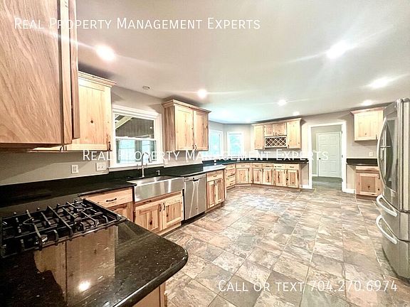 4th image of 9024 Highland Creek Pkwy