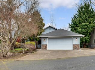 2230 Blue Heron Ln, Eugene, OR