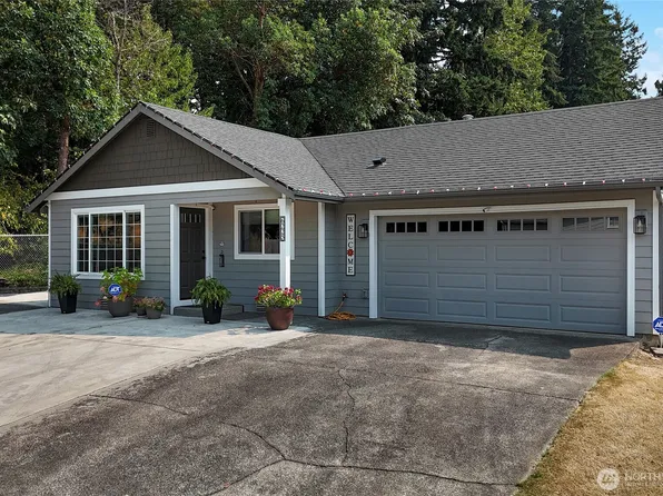 6225 41st Ave E, Tacoma, WA 98443